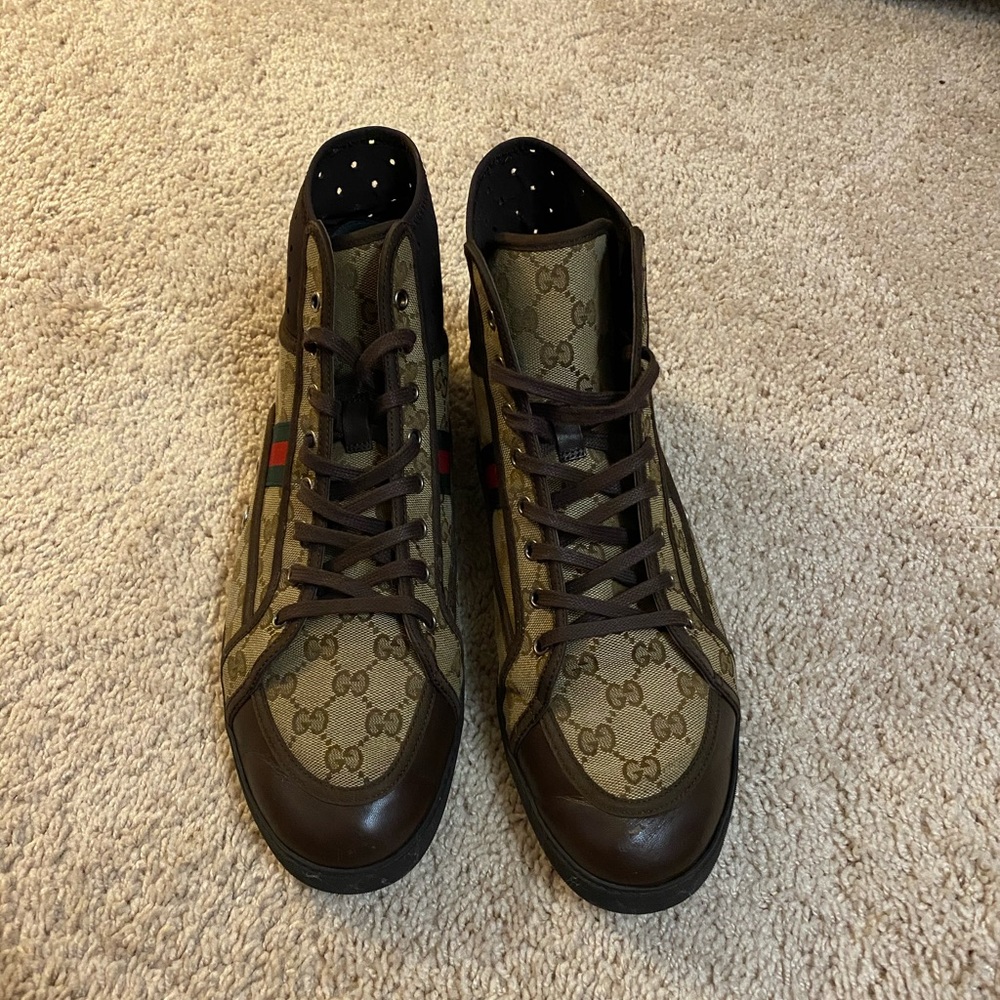 Men’s Gucci sneakers, Size 13 US (12G Gucci) w/ OG dust bags